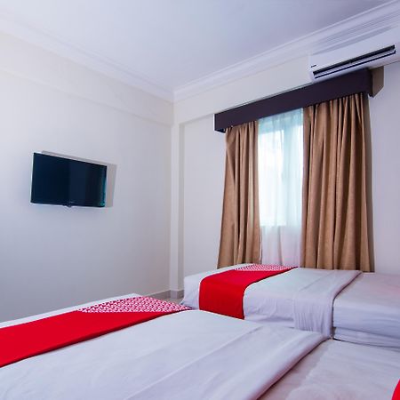 Sea Princess Hotel Teluk Bahang Buitenkant foto