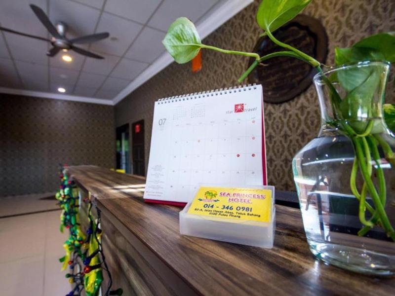 Sea Princess Hotel Teluk Bahang Buitenkant foto