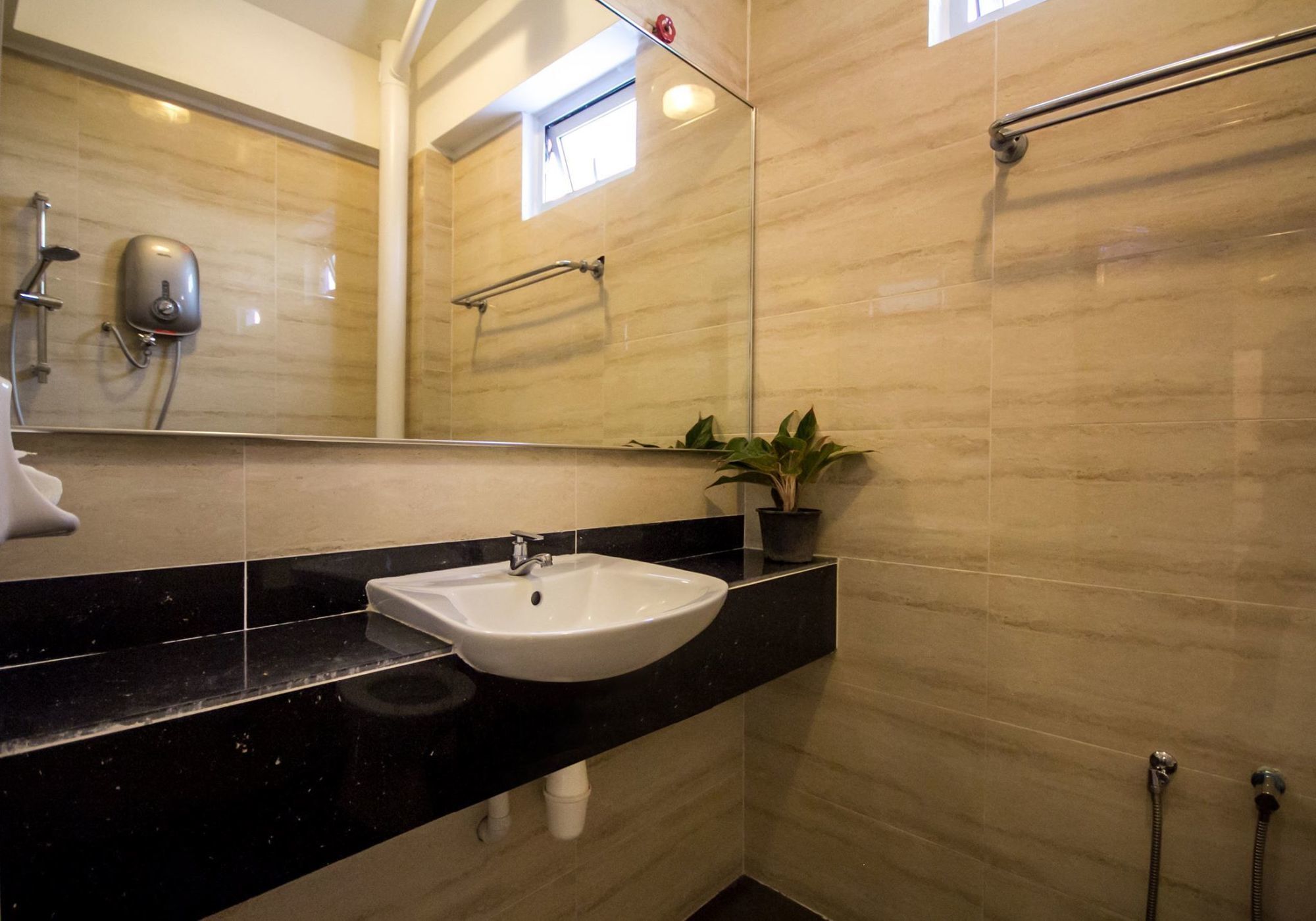 Sea Princess Hotel Teluk Bahang Buitenkant foto